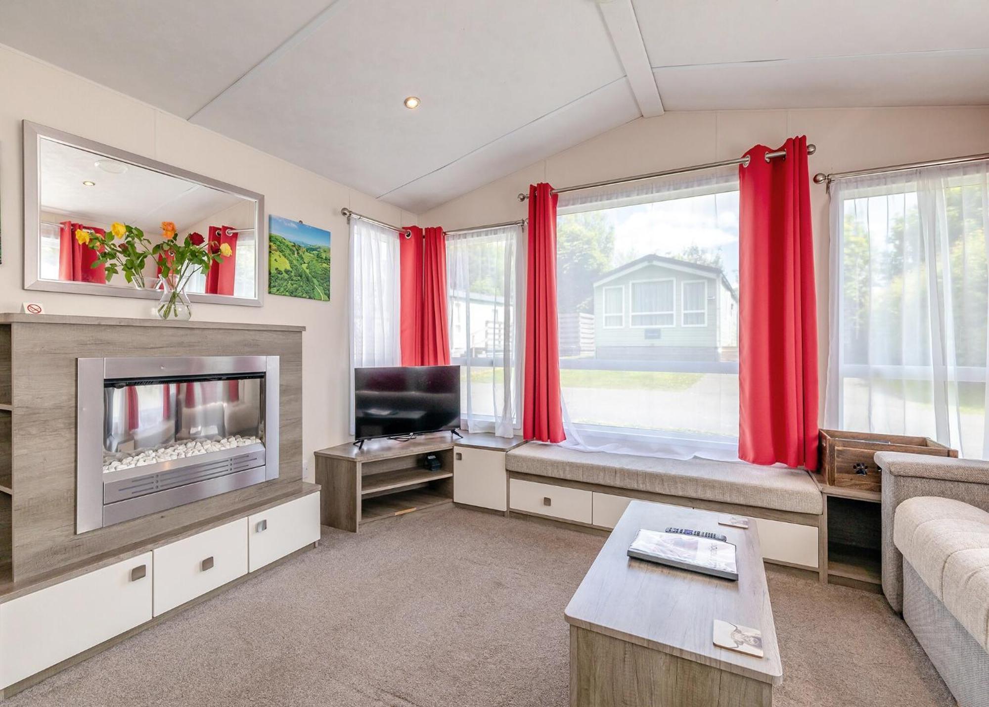 Longnor Wood Holiday Park Ngoại thất bức ảnh