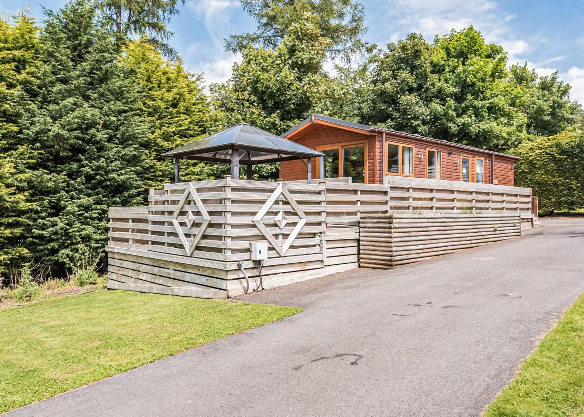 Longnor Wood Holiday Park Ngoại thất bức ảnh