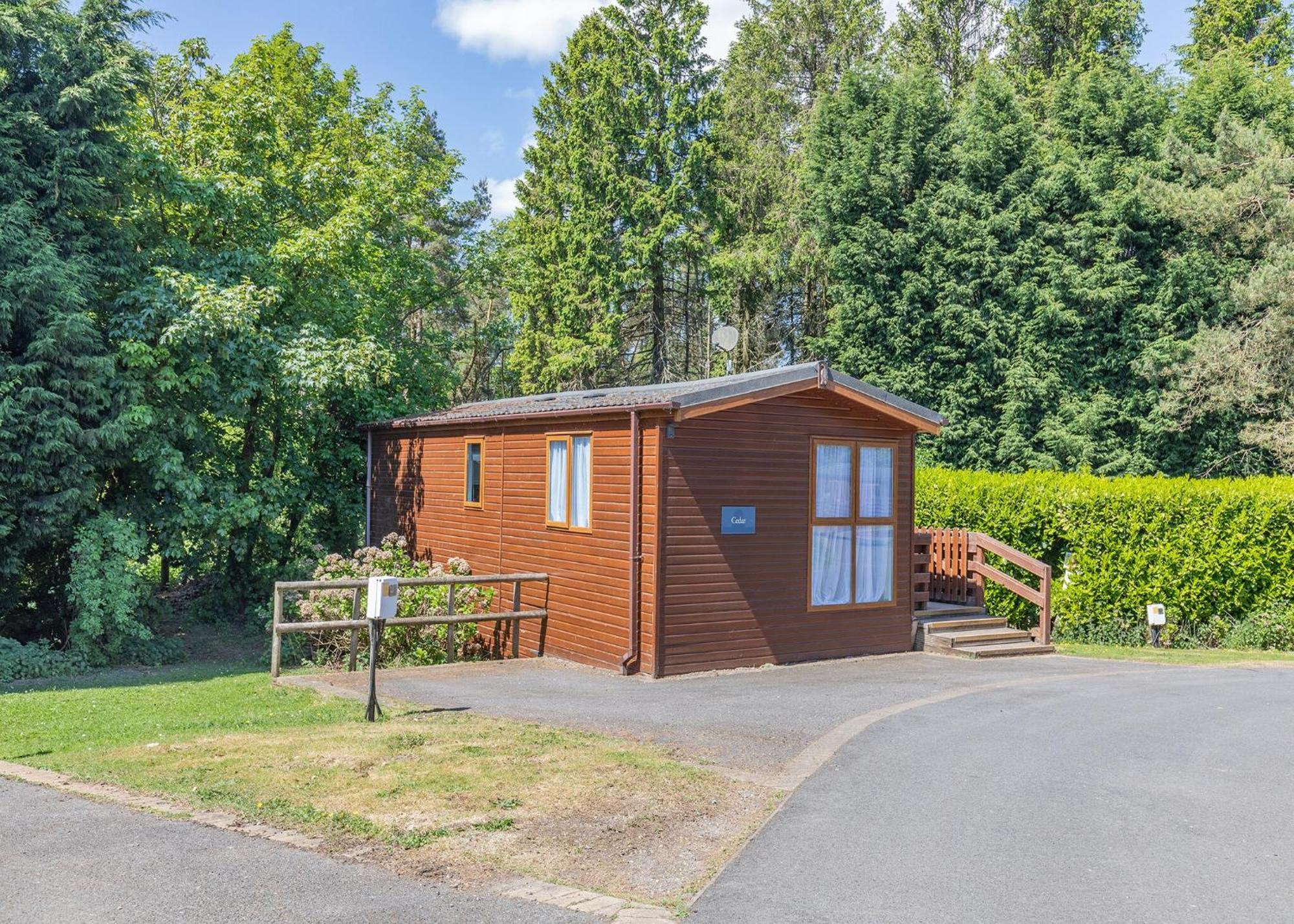 Longnor Wood Holiday Park Ngoại thất bức ảnh