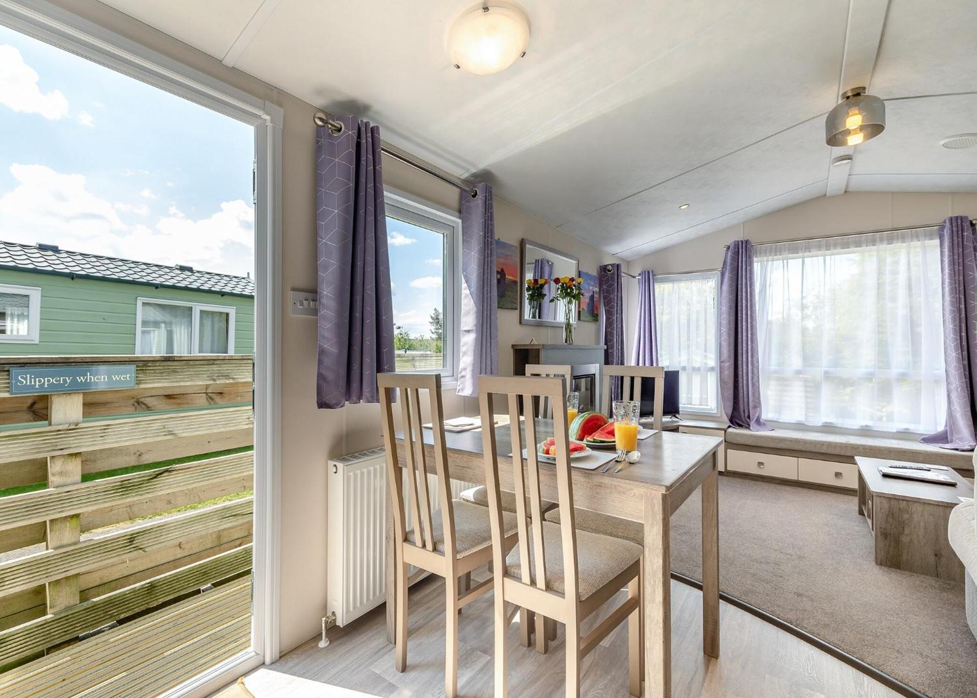 Longnor Wood Holiday Park Ngoại thất bức ảnh
