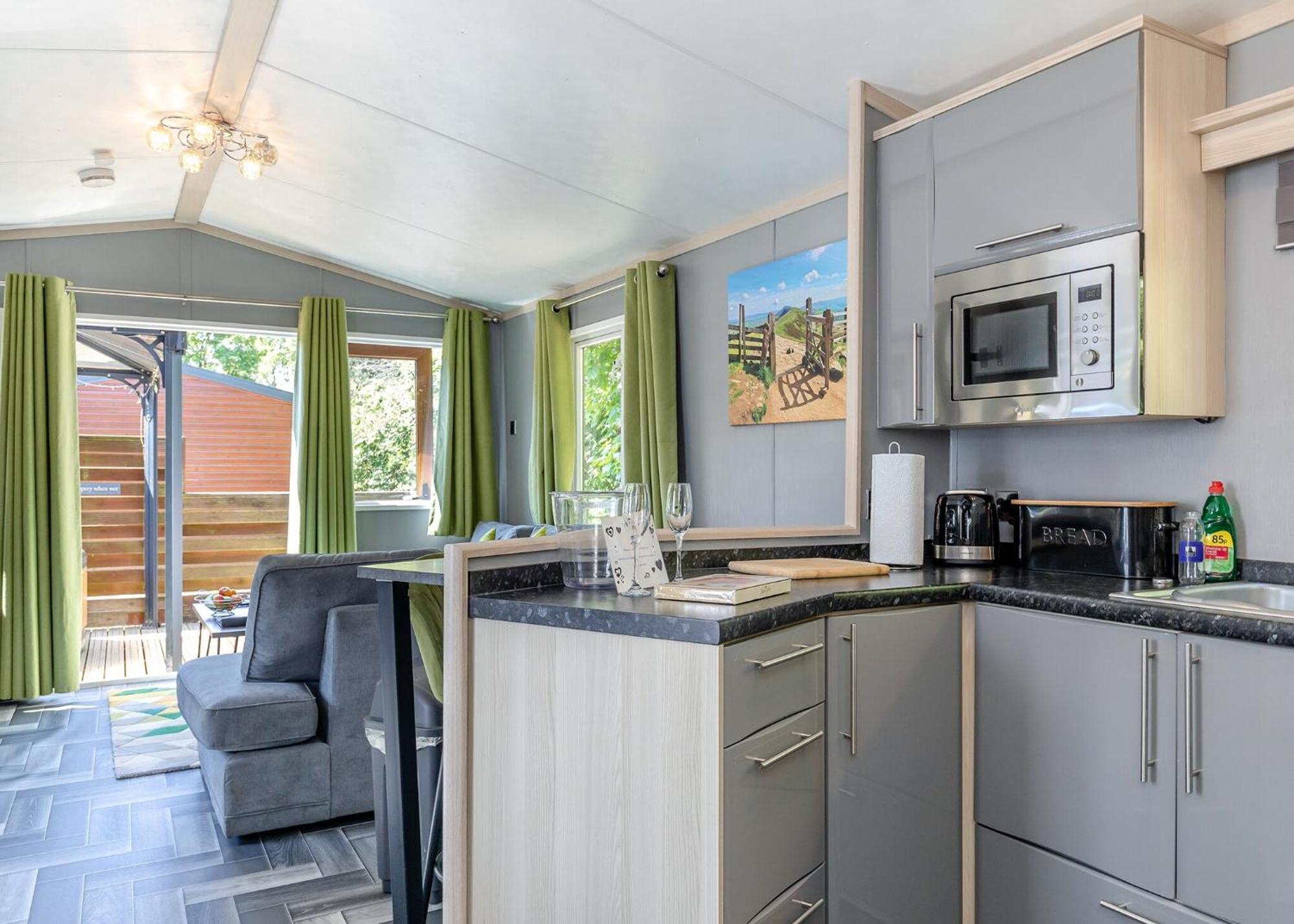 Longnor Wood Holiday Park Ngoại thất bức ảnh