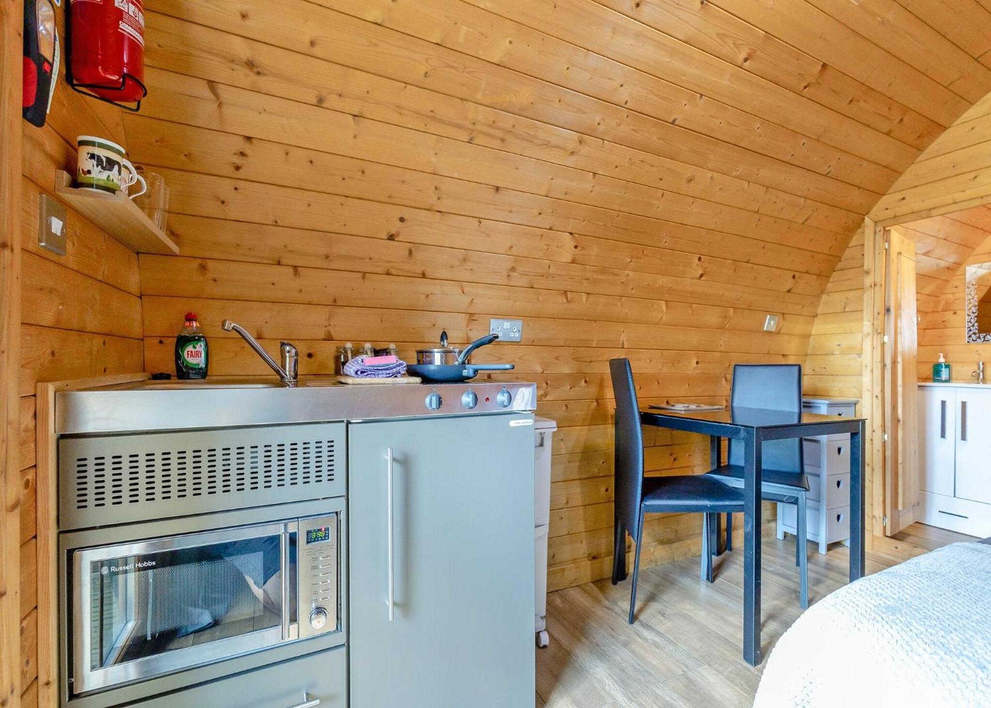 Longnor Wood Holiday Park Ngoại thất bức ảnh