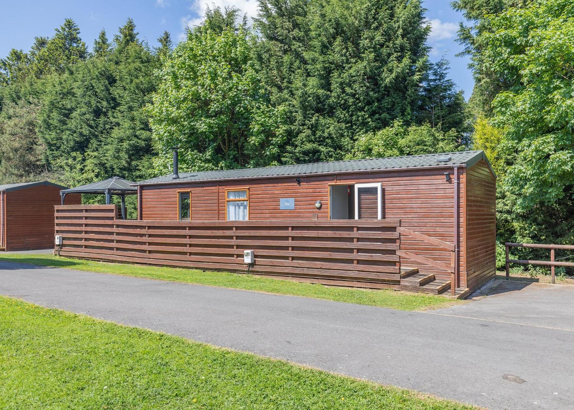 Longnor Wood Holiday Park Ngoại thất bức ảnh
