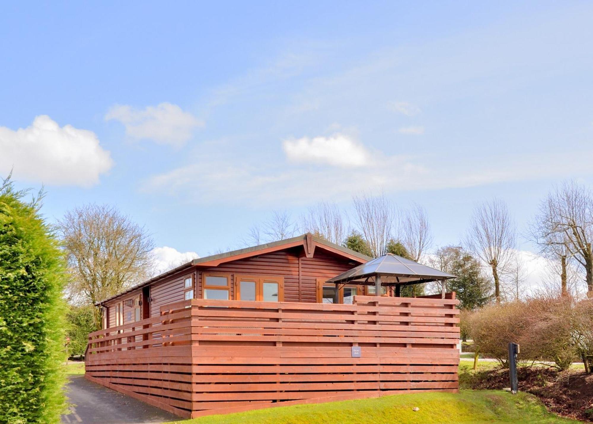 Longnor Wood Holiday Park Ngoại thất bức ảnh