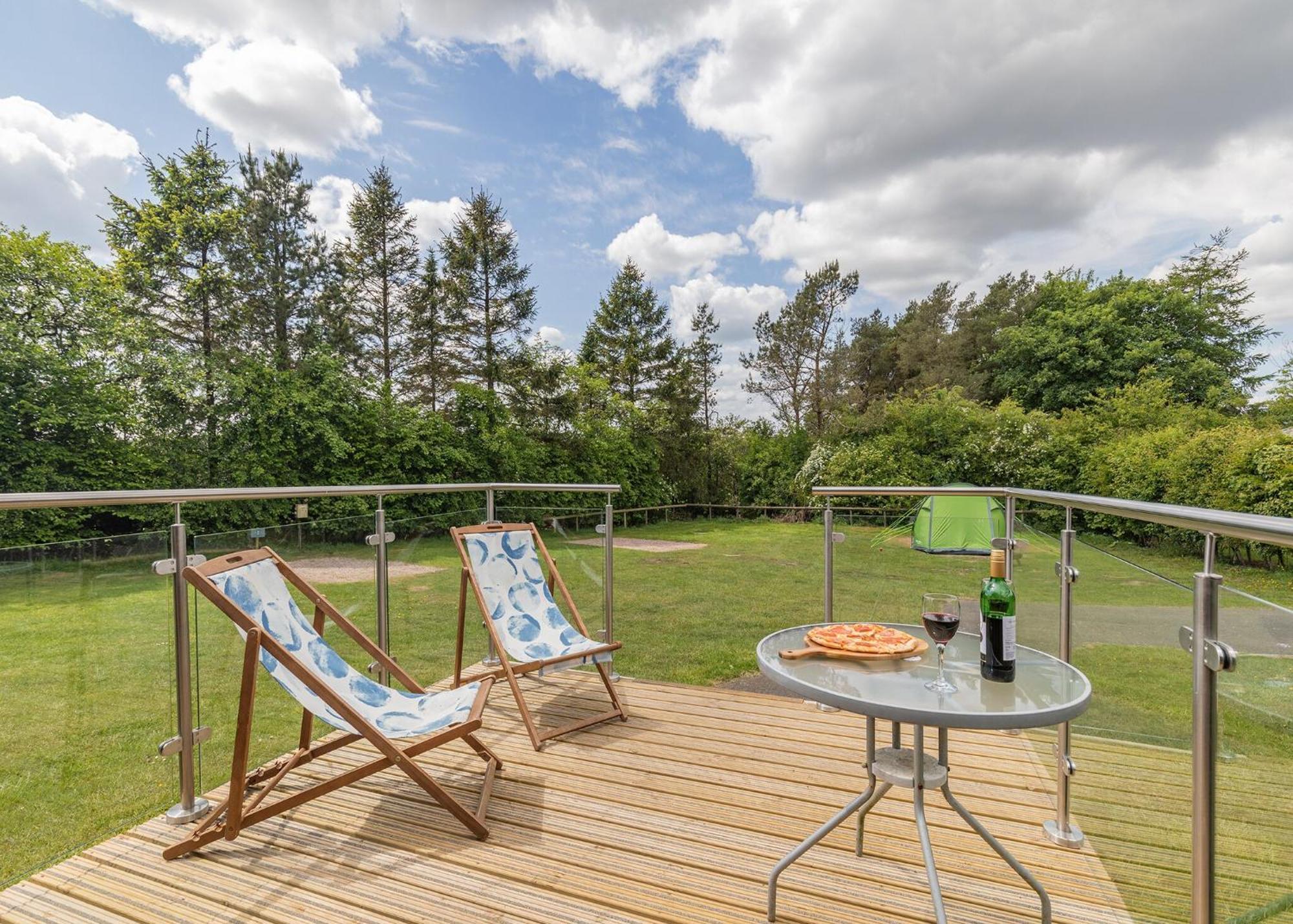 Longnor Wood Holiday Park Ngoại thất bức ảnh