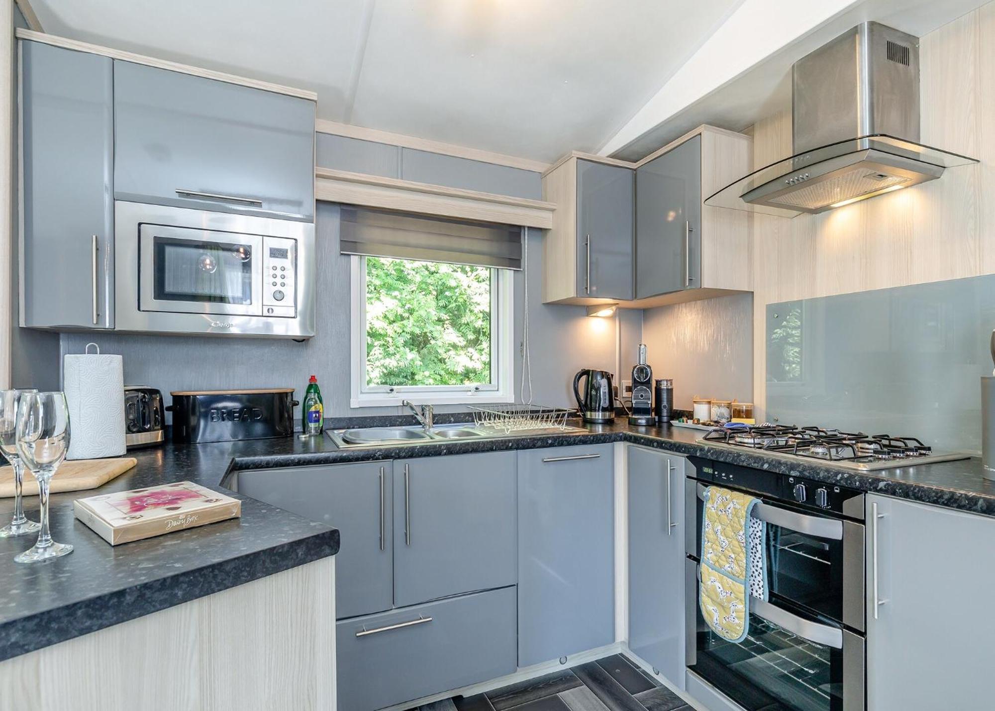 Longnor Wood Holiday Park Ngoại thất bức ảnh