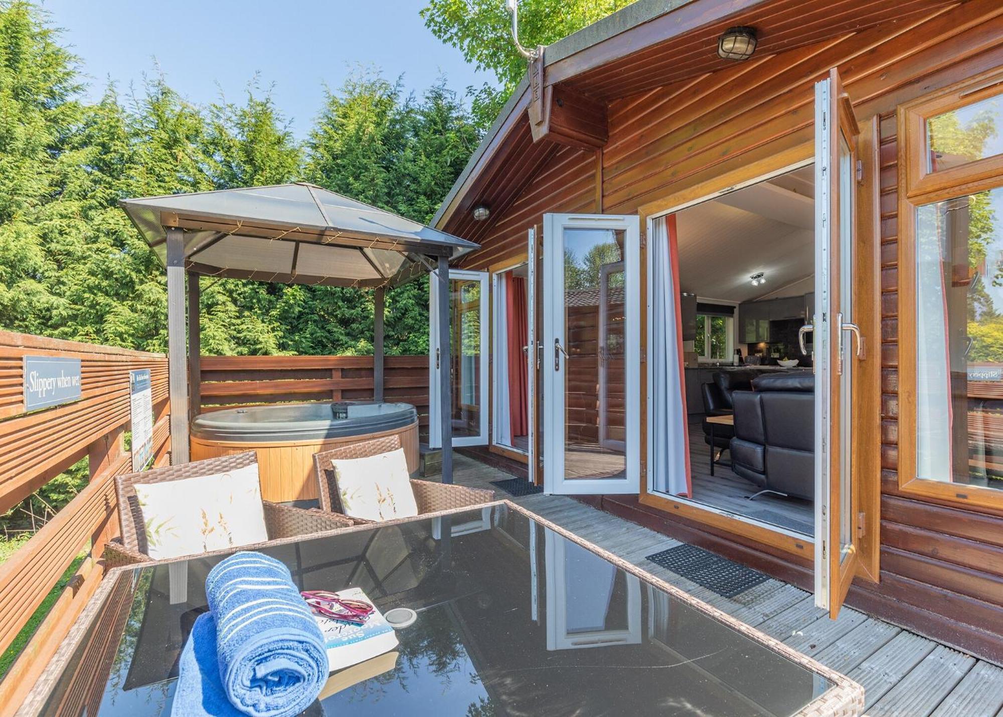 Longnor Wood Holiday Park Ngoại thất bức ảnh