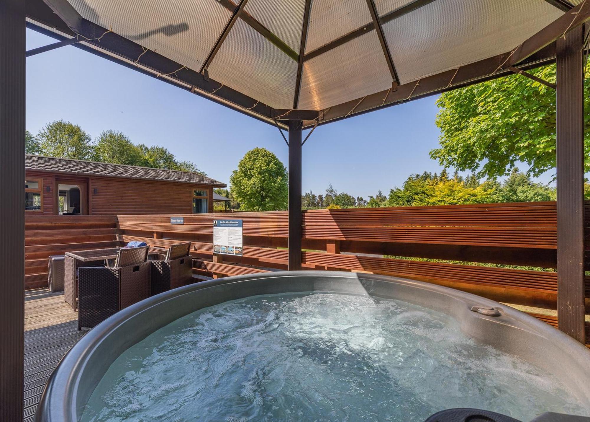 Longnor Wood Holiday Park Ngoại thất bức ảnh
